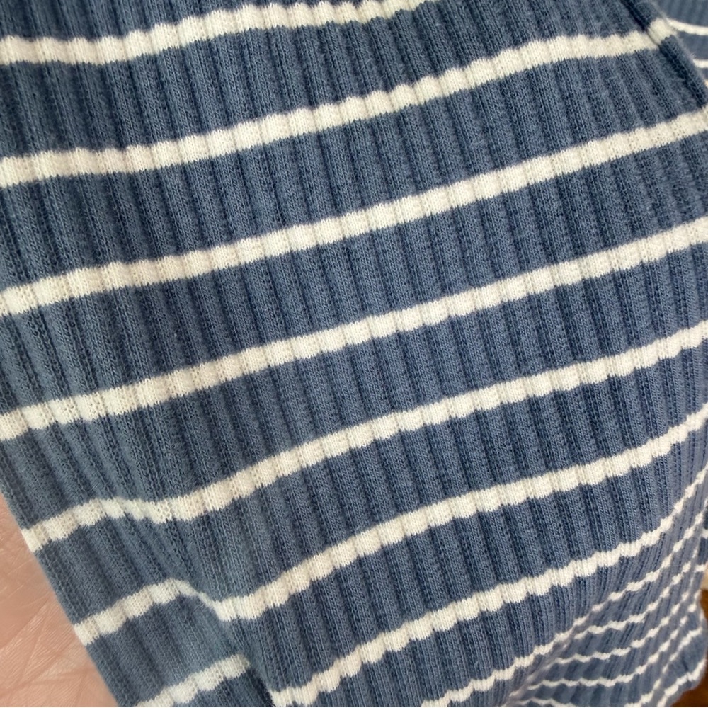 LOFT Navy and White Ribbed Striped Long-Sleeve Top size Large - Picture 4 of 5
